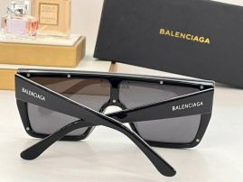 Picture of Balenciga Sunglasses _SKUfw53760360fw